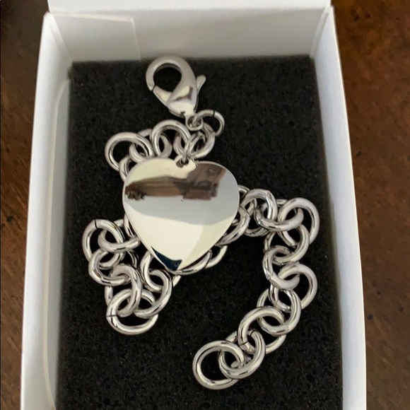 Lia Sophia heart dangle bracelet. NIB - Picture 5 of 5
